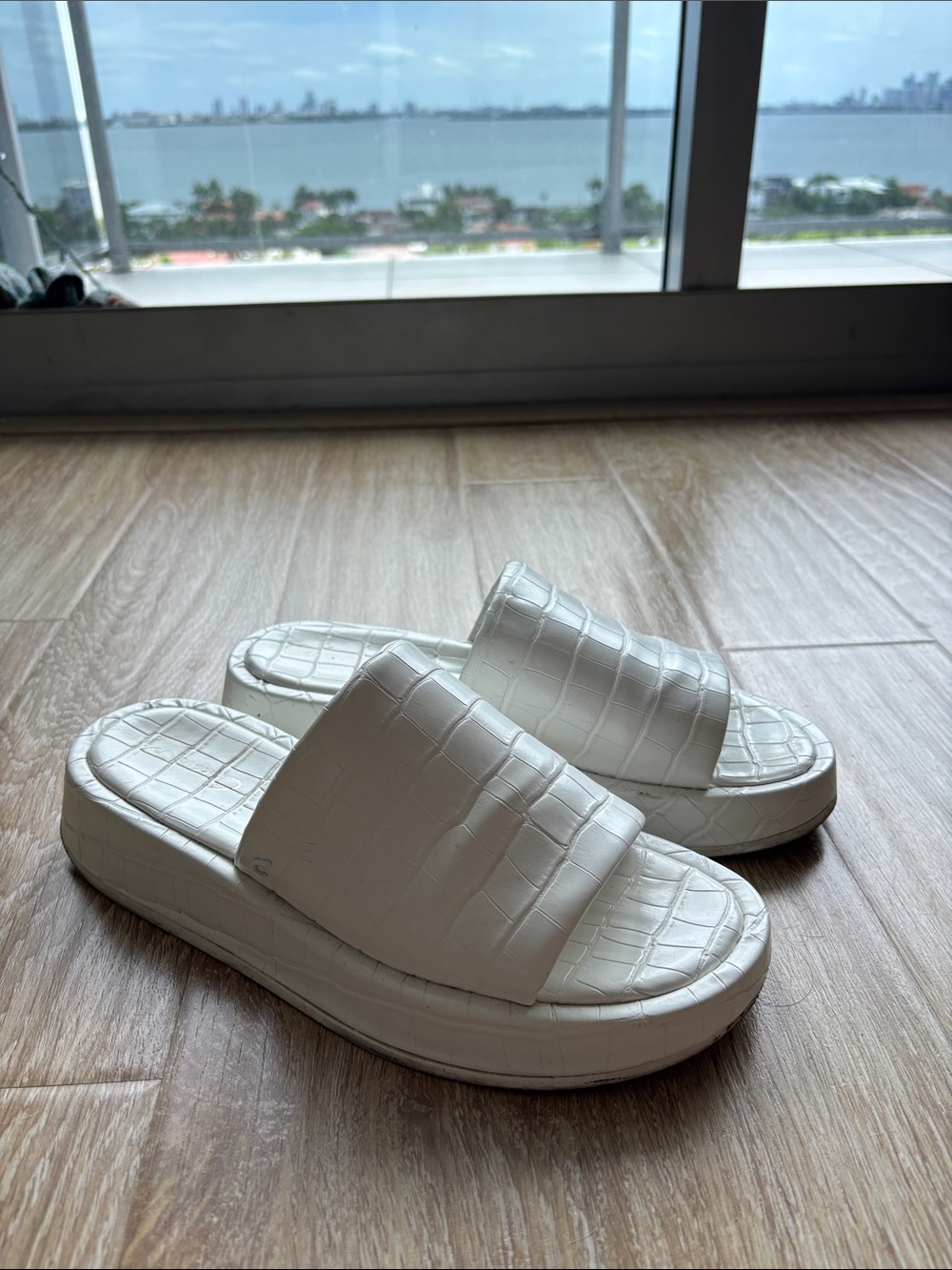 Circus by Sam Edelman White Croc-Embossed Platform Slide Sandals